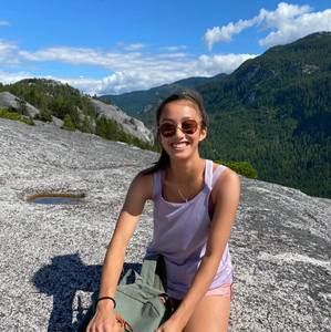 Meet your Posher, Hannah